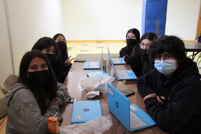 Estudiantes NSDC en Asamblea REI