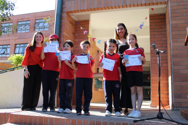 WEB NSDC 2022 - Ceremonia El vuelo de la mariposa 1° Básico B 40