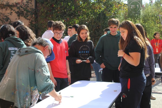 10WEB NSDC 2023 - III y IV Medios - Actividad con lienzos - Reflexión de jóvenes sobre nuestra sociedad