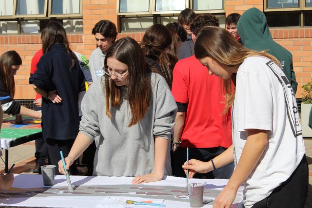 4 (3)WEB NSDC 2023 - III y IV Medios - Actividad con lienzos - Reflexión de jóvenes sobre nuestra sociedad