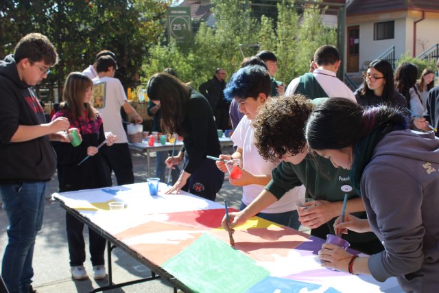 8 (3)WEB NSDC 2023 - III y IV Medios - Actividad con lienzos - Reflexión de jóvenes sobre nuestra sociedad