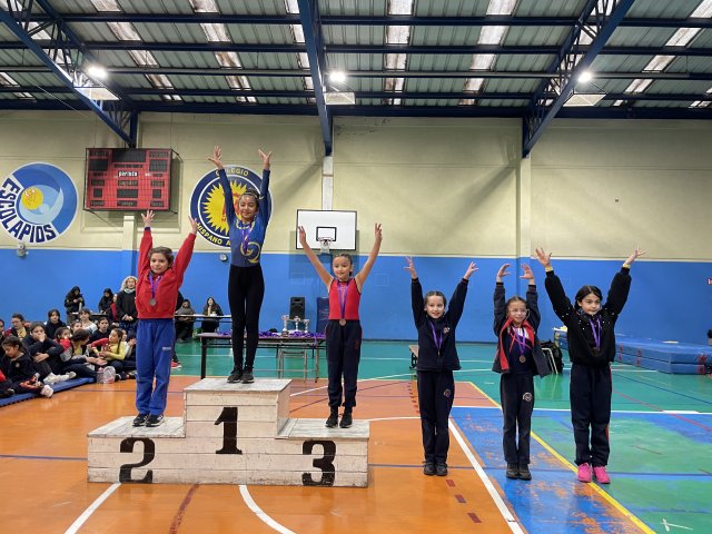 Emma Licanqueo en 4° lugar y Antonia Bennett en 5° Lugar de la Franja 2.