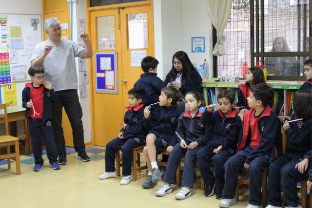 Visita de Apoderados Médicos a los 2° Básicos