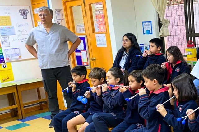 Visita de Apoderados Médicos a los 2° Básicos