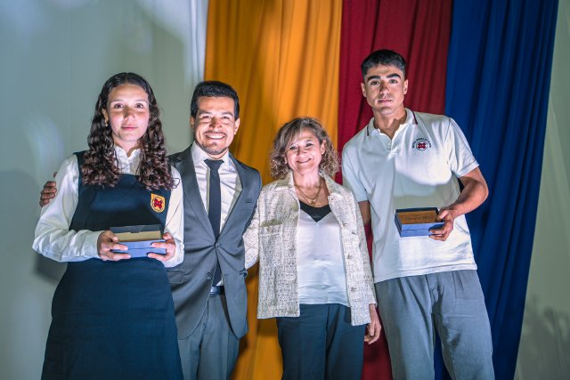 Premio Humanista: Josefina Sáez Poblete y Domingo Villaseñor Huidobro.